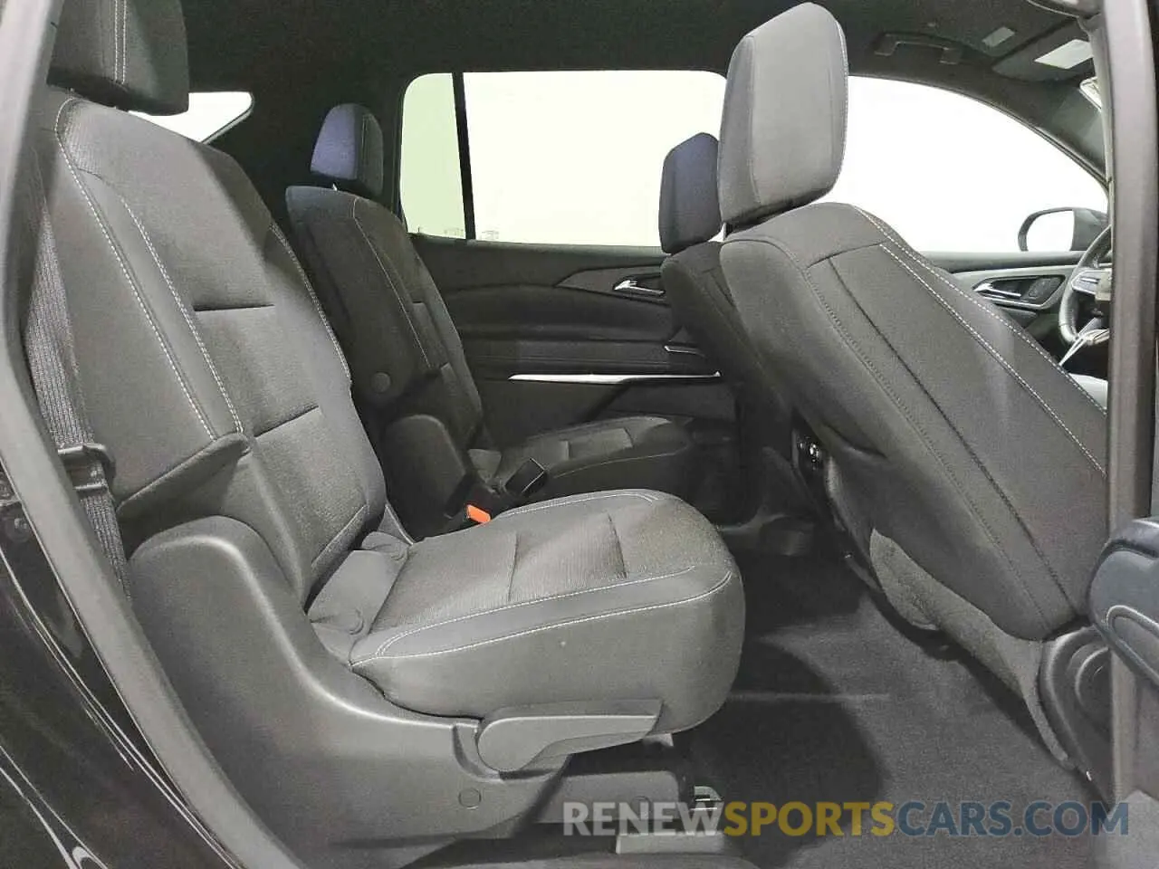 11 Photograph of a damaged car 1GNERGKS9RJ188034 CHEVROLET TRAVERSE 2024
