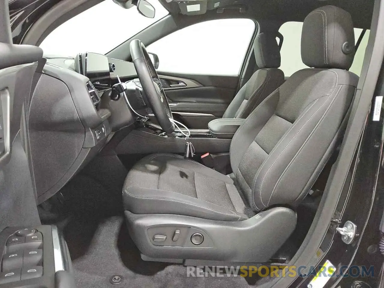 7 Photograph of a damaged car 1GNERGKS9RJ188034 CHEVROLET TRAVERSE 2024