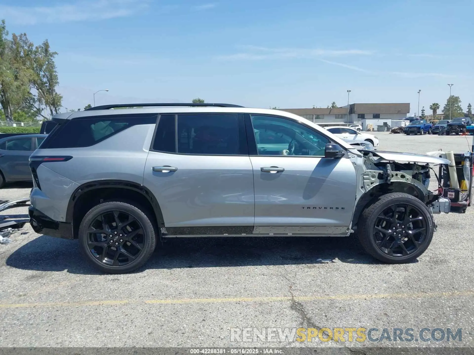 14 Photograph of a damaged car 1GNERLKS8RJ241492 CHEVROLET TRAVERSE 2024