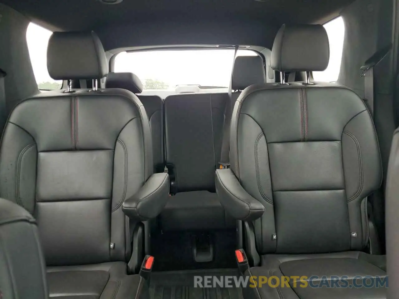 10 Photograph of a damaged car 1GNESYKW8RJ134785 CHEVROLET TRAVERSE 2024