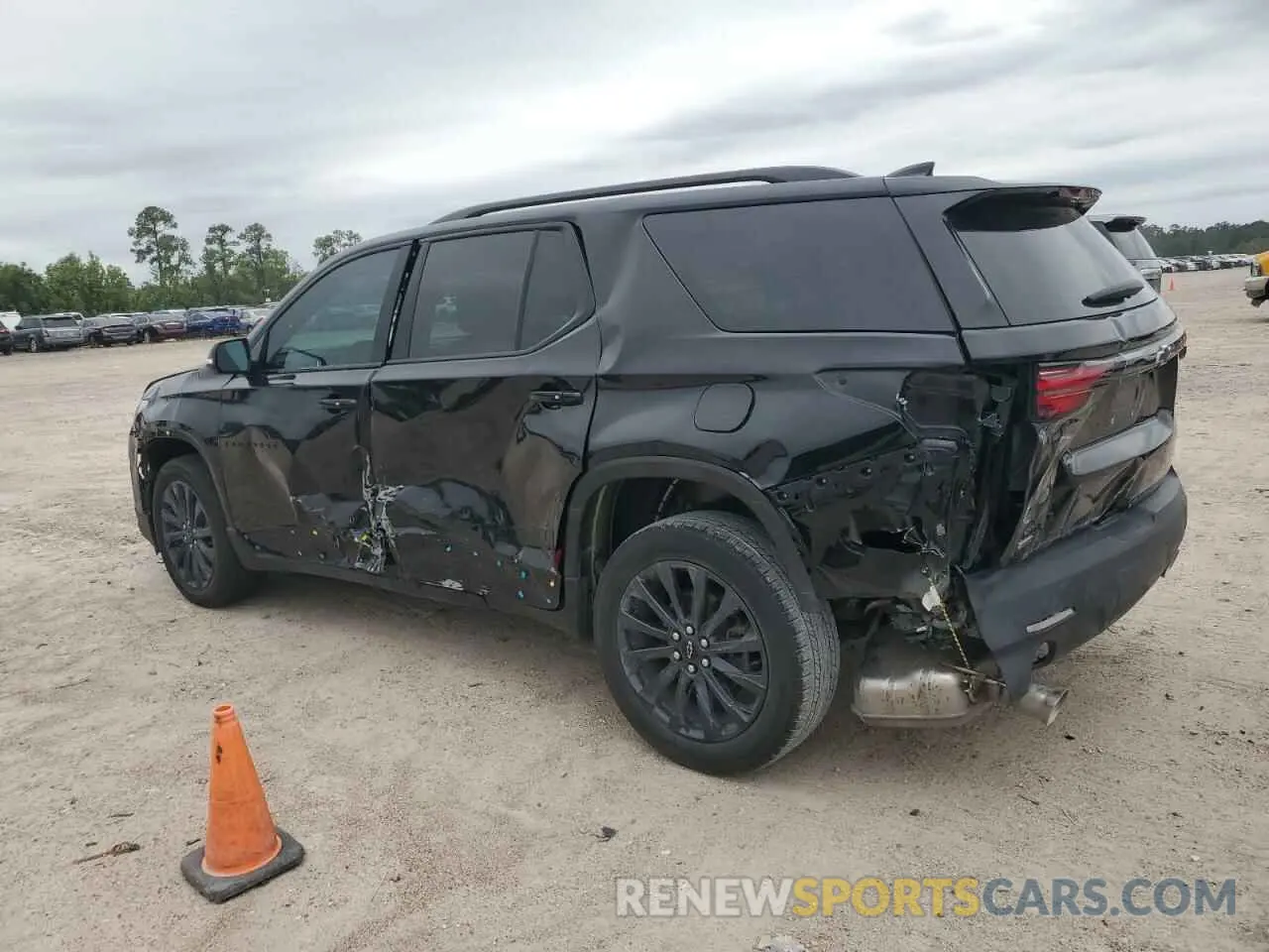 2 Photograph of a damaged car 1GNESYKW8RJ134785 CHEVROLET TRAVERSE 2024