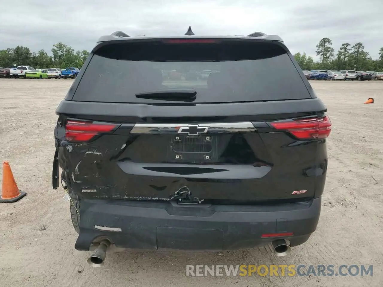 6 Photograph of a damaged car 1GNESYKW8RJ134785 CHEVROLET TRAVERSE 2024