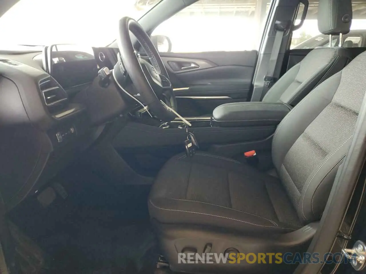 7 Photograph of a damaged car 1GNEVGKS4RJ167409 CHEVROLET TRAVERSE 2024