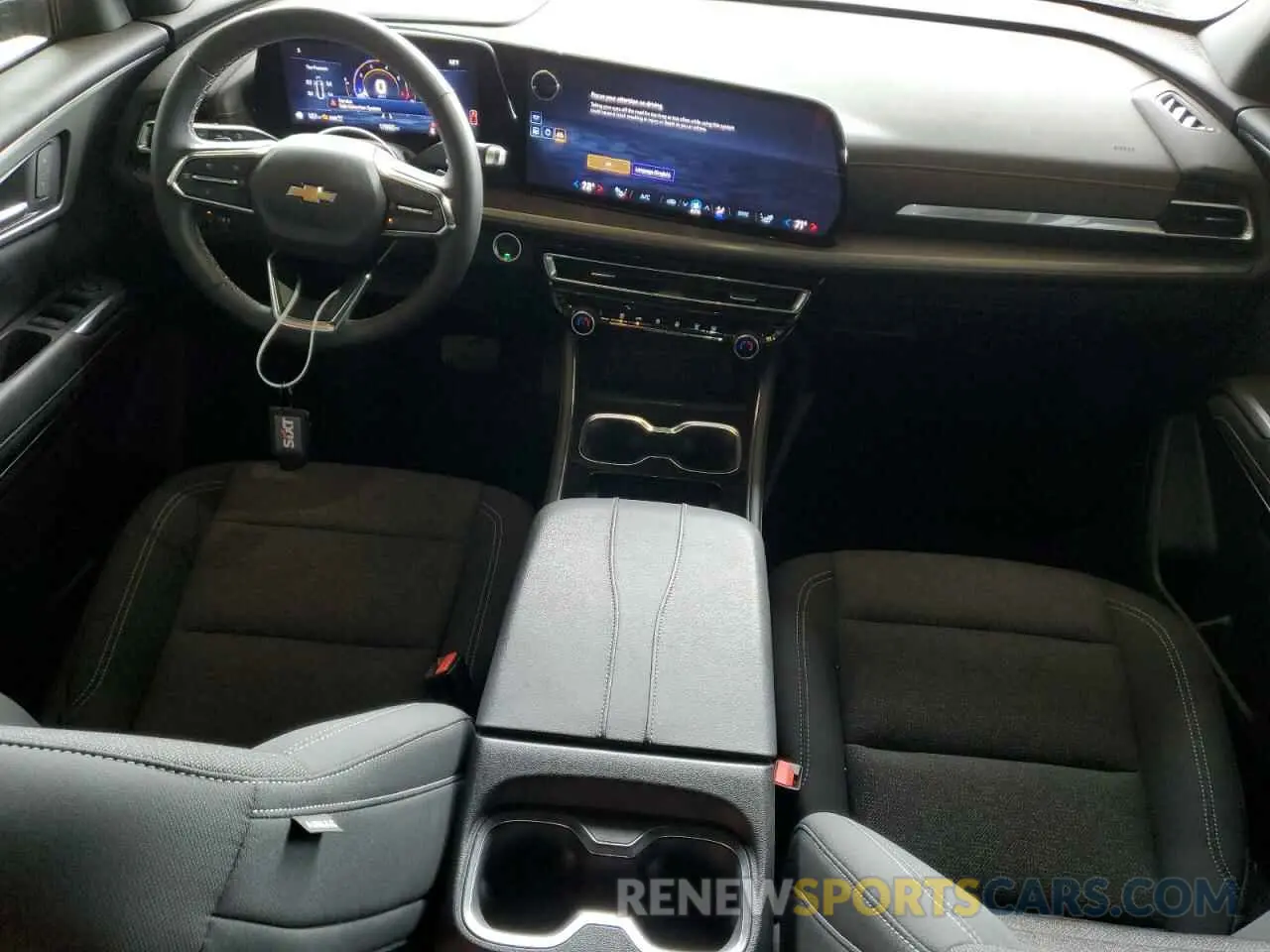 8 Photograph of a damaged car 1GNEVGKS4RJ167409 CHEVROLET TRAVERSE 2024