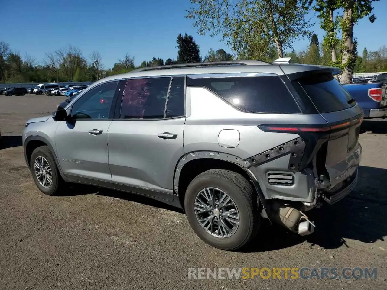 2 Photograph of a damaged car 1GNEVGKS5RJ189421 CHEVROLET TRAVERSE 2024