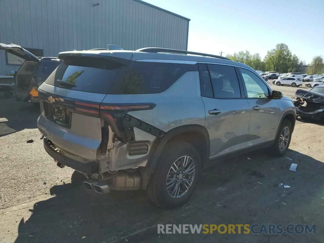 3 Photograph of a damaged car 1GNEVGKS5RJ189421 CHEVROLET TRAVERSE 2024