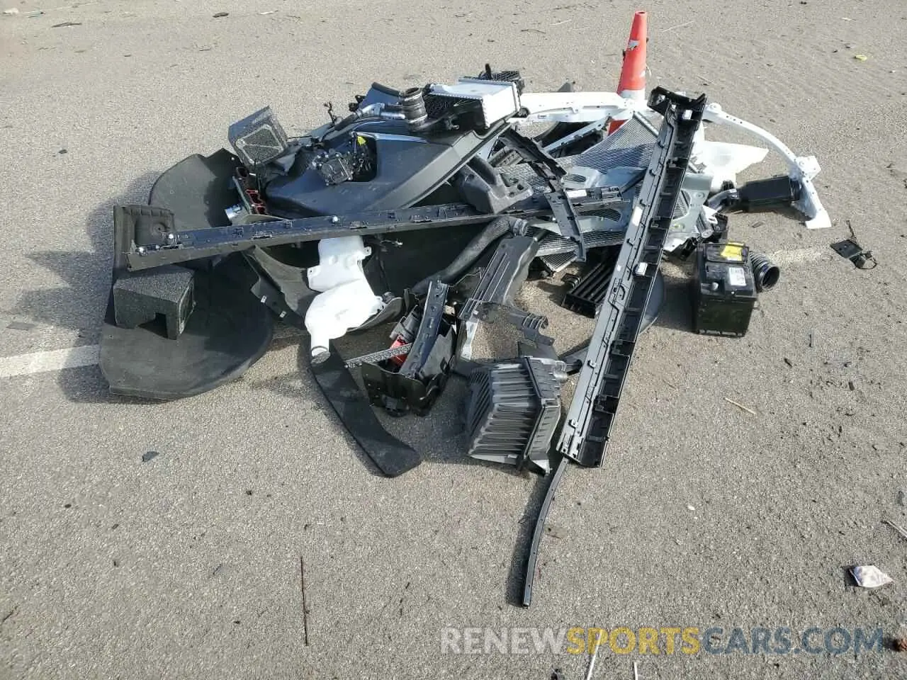 13 Photograph of a damaged car 1GNEVGKS7RJ188223 CHEVROLET TRAVERSE 2024