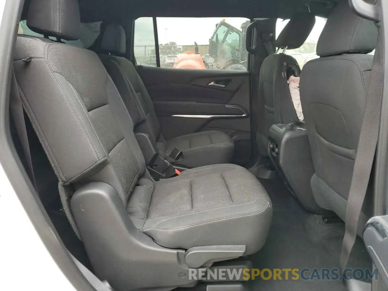 11 Photograph of a damaged car 1GNEVGKS9RJ181144 CHEVROLET TRAVERSE 2024