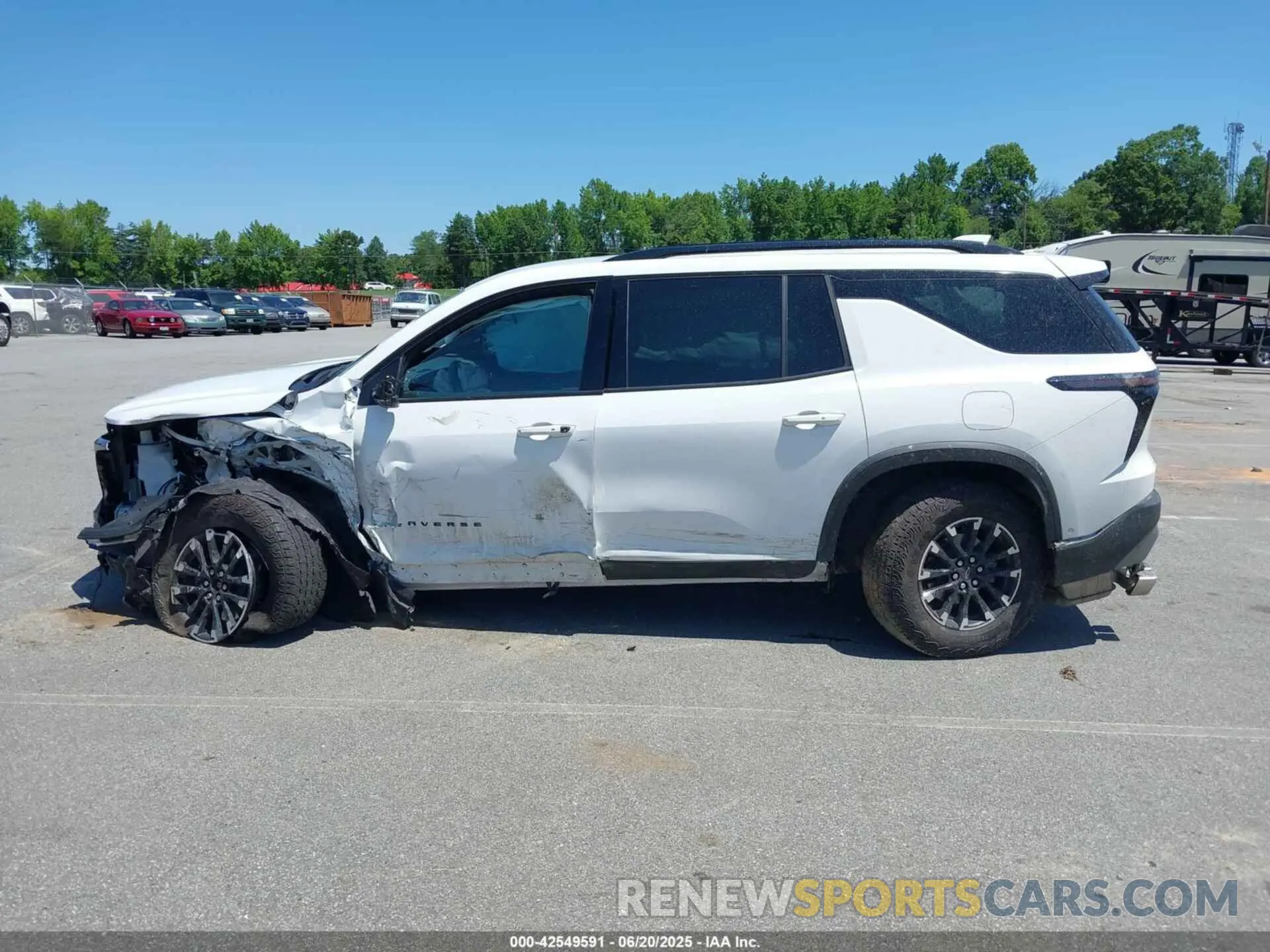 13 Photograph of a damaged car 1GNEVJKS0RJ143833 CHEVROLET TRAVERSE 2024