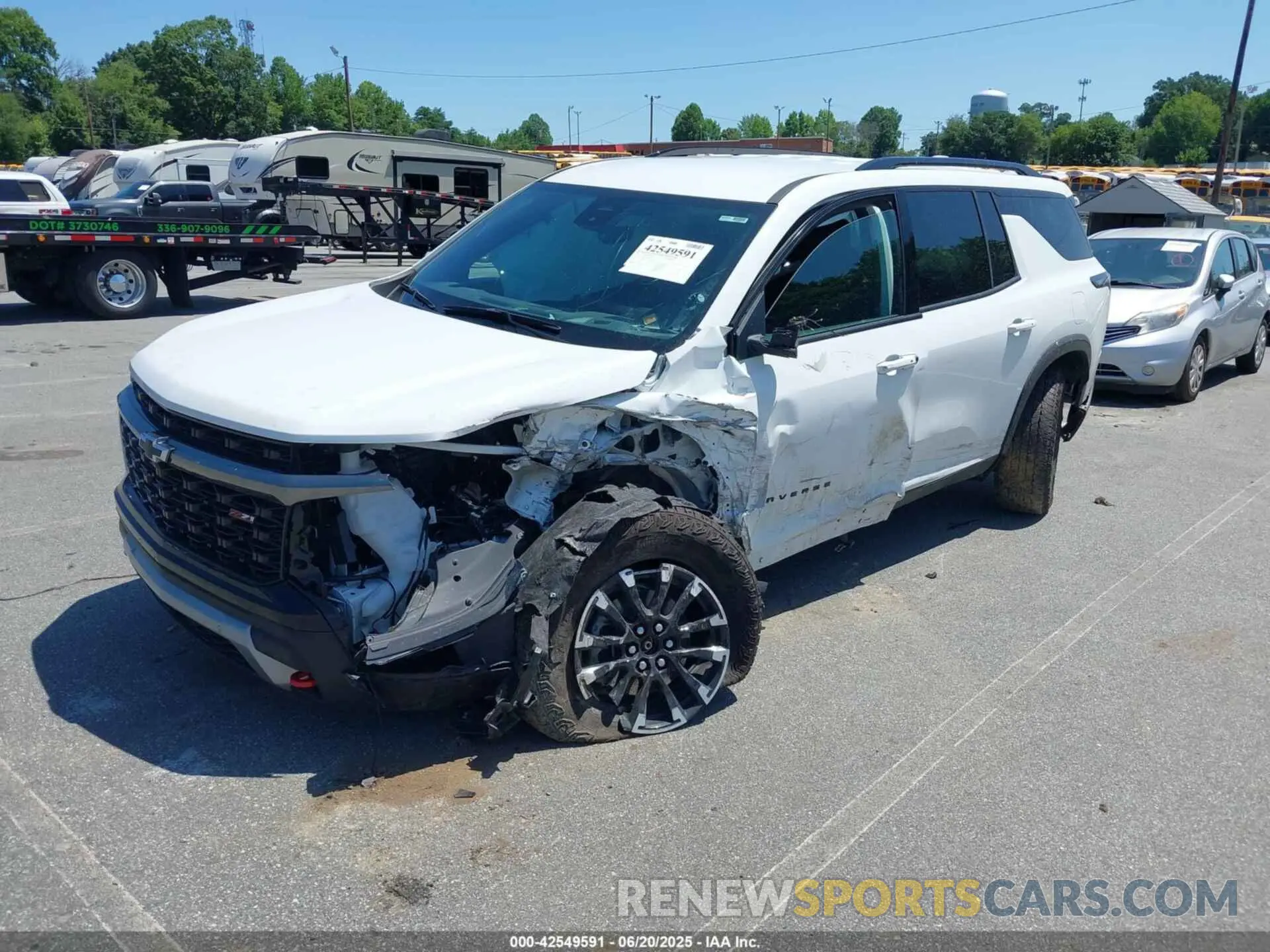 2 Photograph of a damaged car 1GNEVJKS0RJ143833 CHEVROLET TRAVERSE 2024