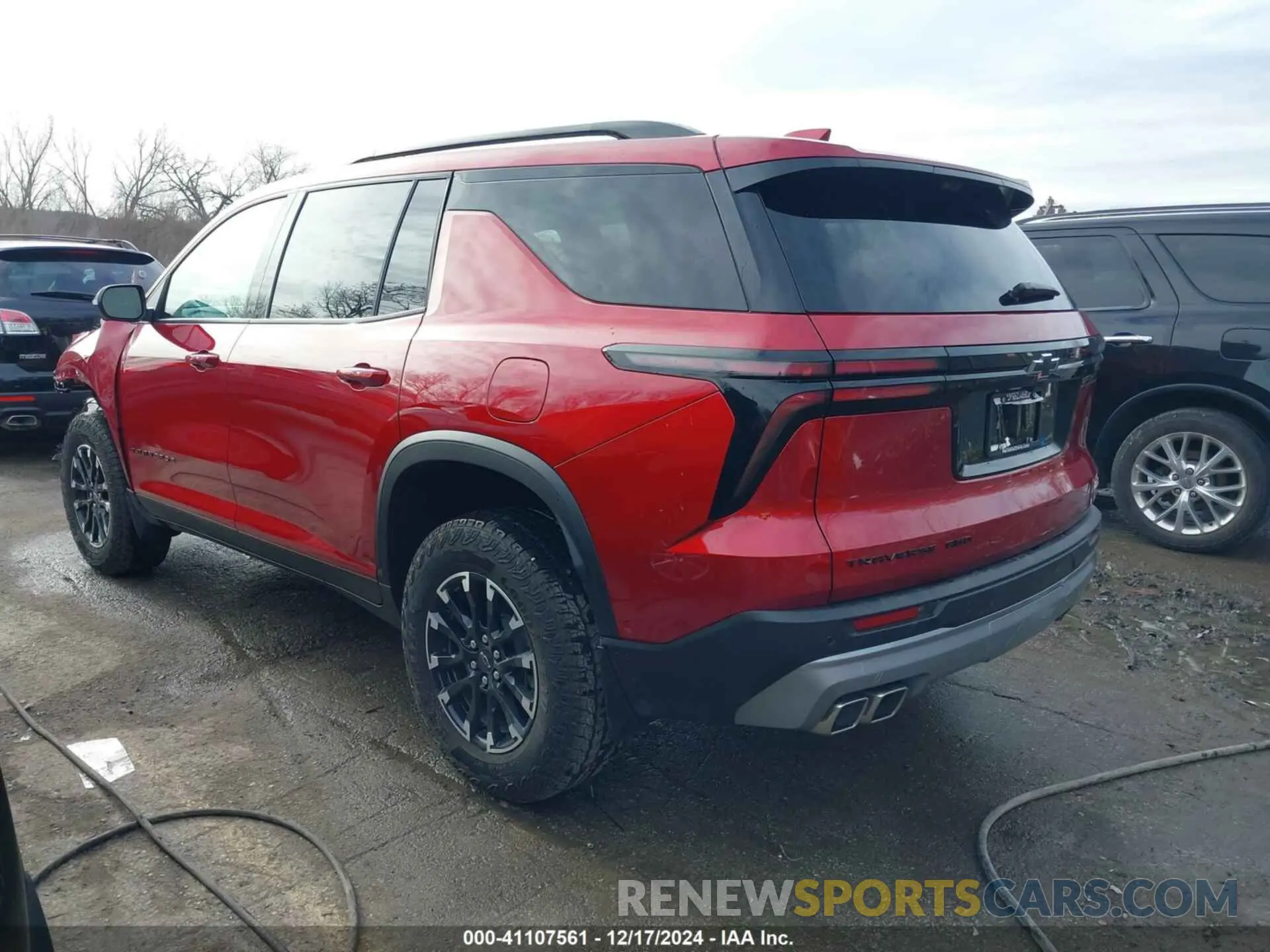 3 Фотография поврежденного автомобиля 1GNEVJKS2RJ237115 CHEVROLET TRAVERSE 2024
