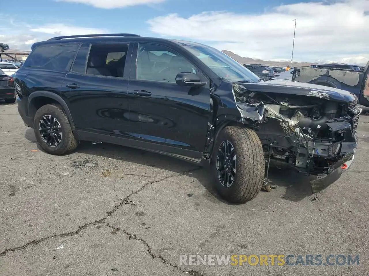 4 Photograph of a damaged car 1GNEVJKS6RJ154190 CHEVROLET TRAVERSE 2024