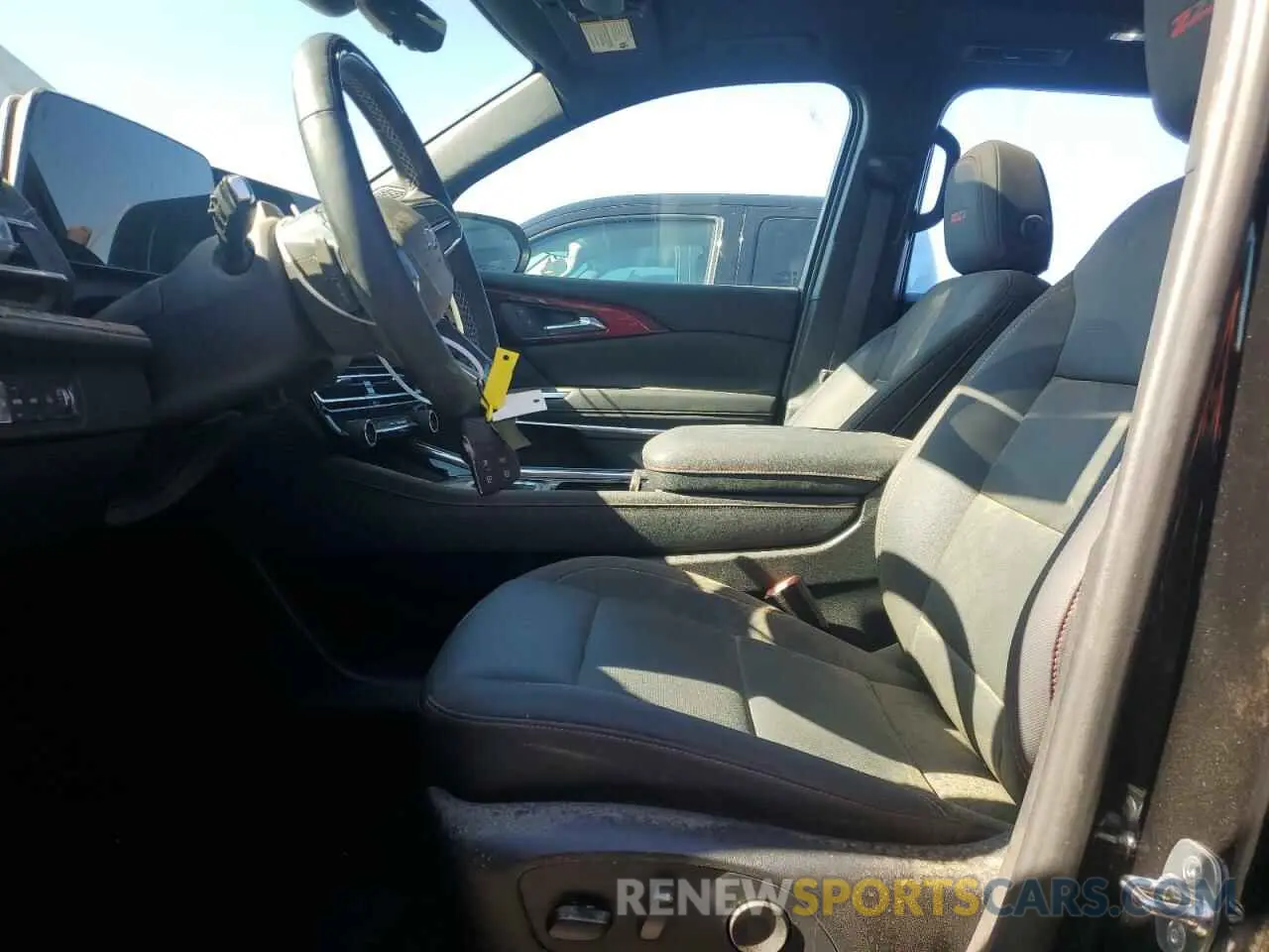 7 Photograph of a damaged car 1GNEVJKS6RJ154190 CHEVROLET TRAVERSE 2024