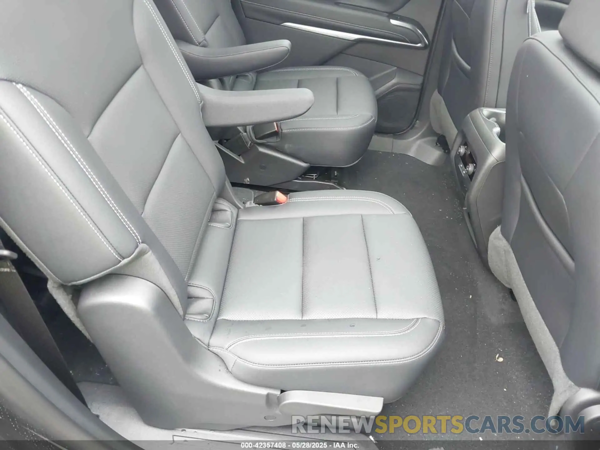 8 Фотография поврежденного автомобиля 1GNERGRS2SJ113722 CHEVROLET TRAVERSE 2025
