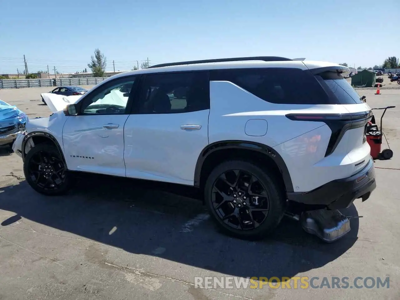 2 Photograph of a damaged car 1GNERLRS3SJ140565 CHEVROLET TRAVERSE 2025