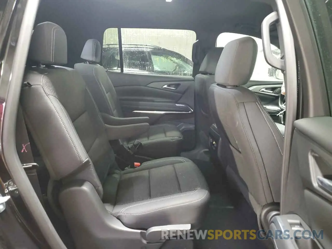 11 Photograph of a damaged car 1GNEVGRS0SJ157780 CHEVROLET TRAVERSE 2025