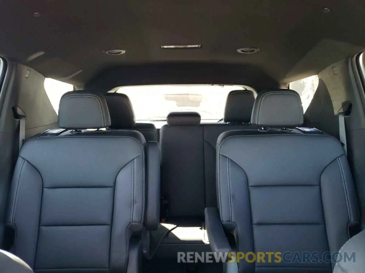 10 Фотография поврежденного автомобиля 1GNEVGRS3SJ215882 CHEVROLET TRAVERSE 2025