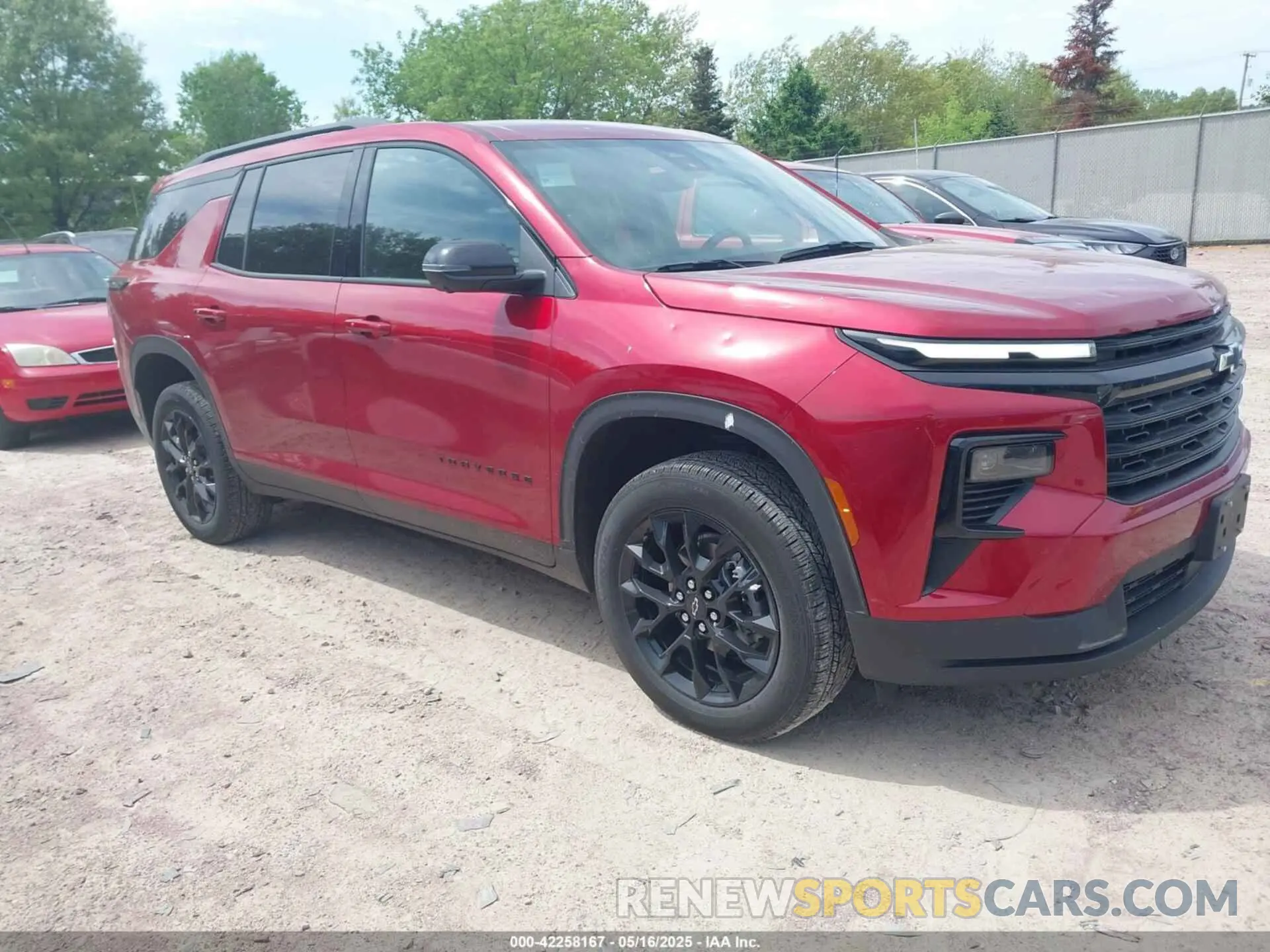 1 Photograph of a damaged car 1GNEVGRS8SJ113204 CHEVROLET TRAVERSE 2025