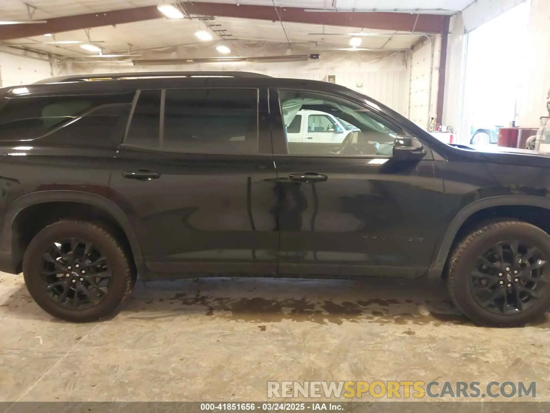 13 Фотография поврежденного автомобиля 1GNEVGRSXSJ157348 CHEVROLET TRAVERSE 2025