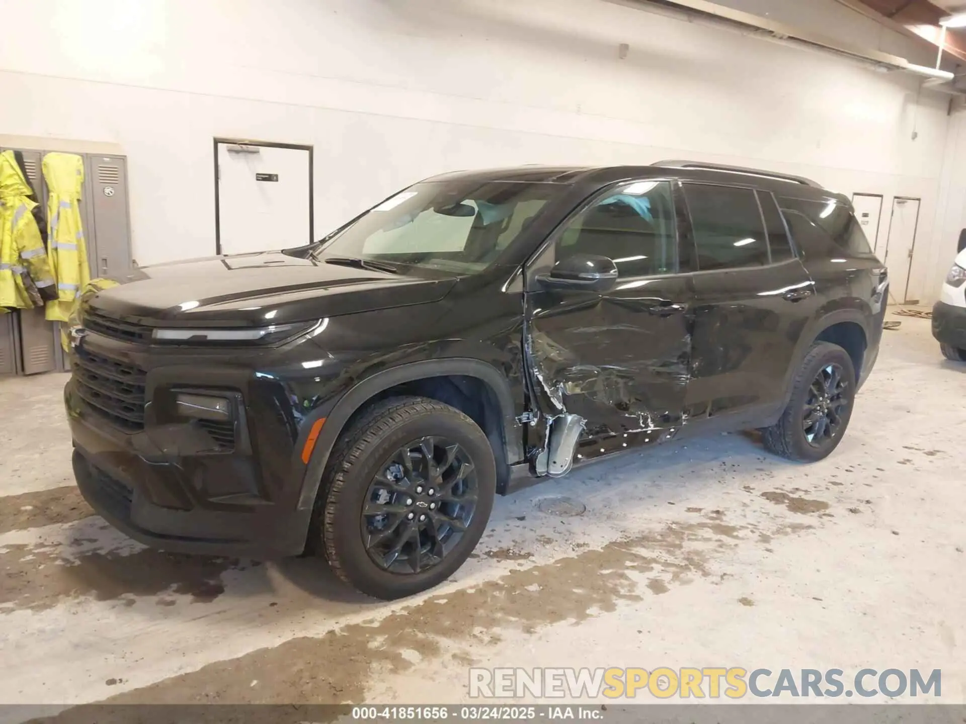 2 Фотография поврежденного автомобиля 1GNEVGRSXSJ157348 CHEVROLET TRAVERSE 2025