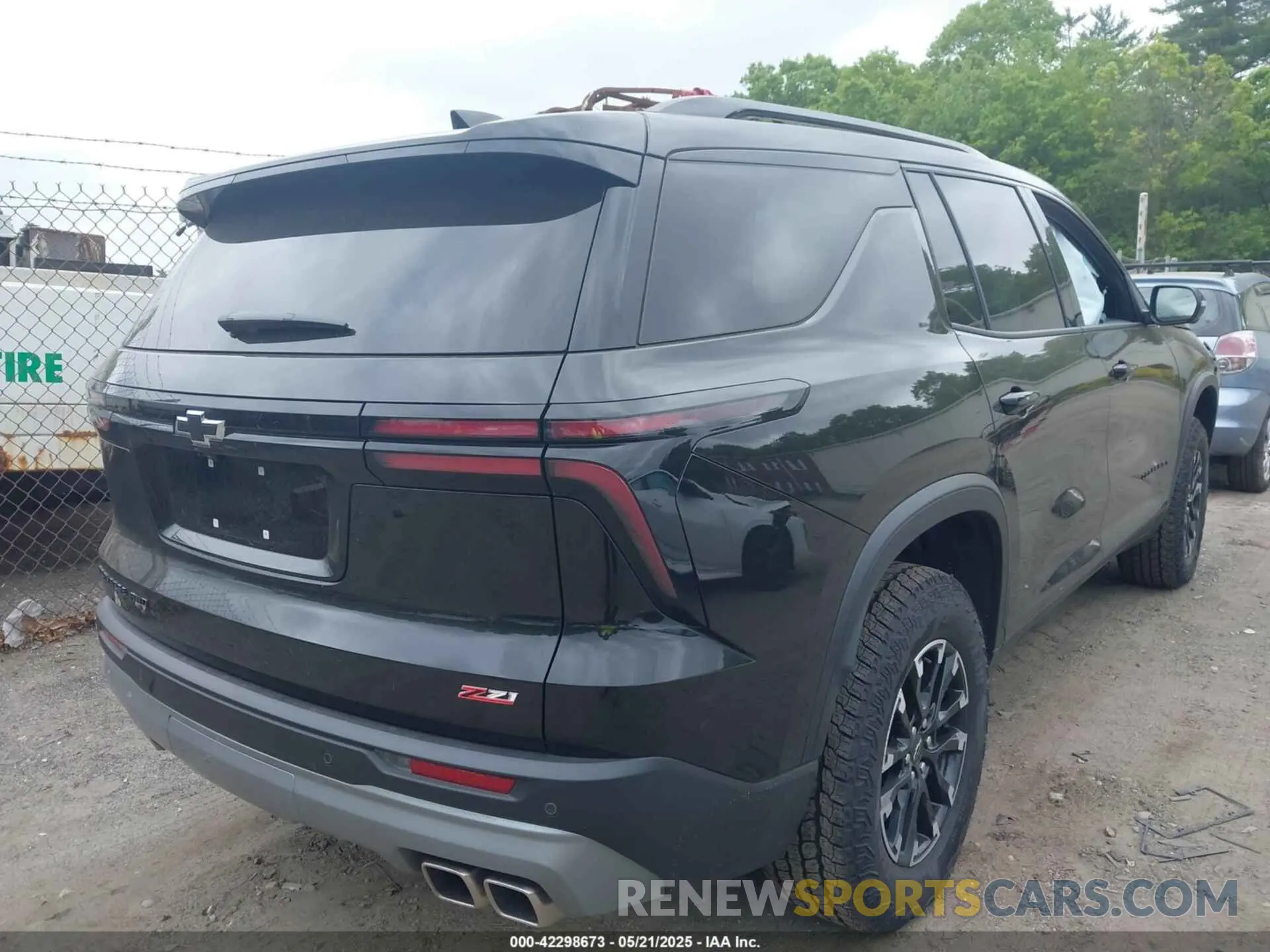 4 Photograph of a damaged car 1GNEVJRS2SJ145062 CHEVROLET TRAVERSE 2025