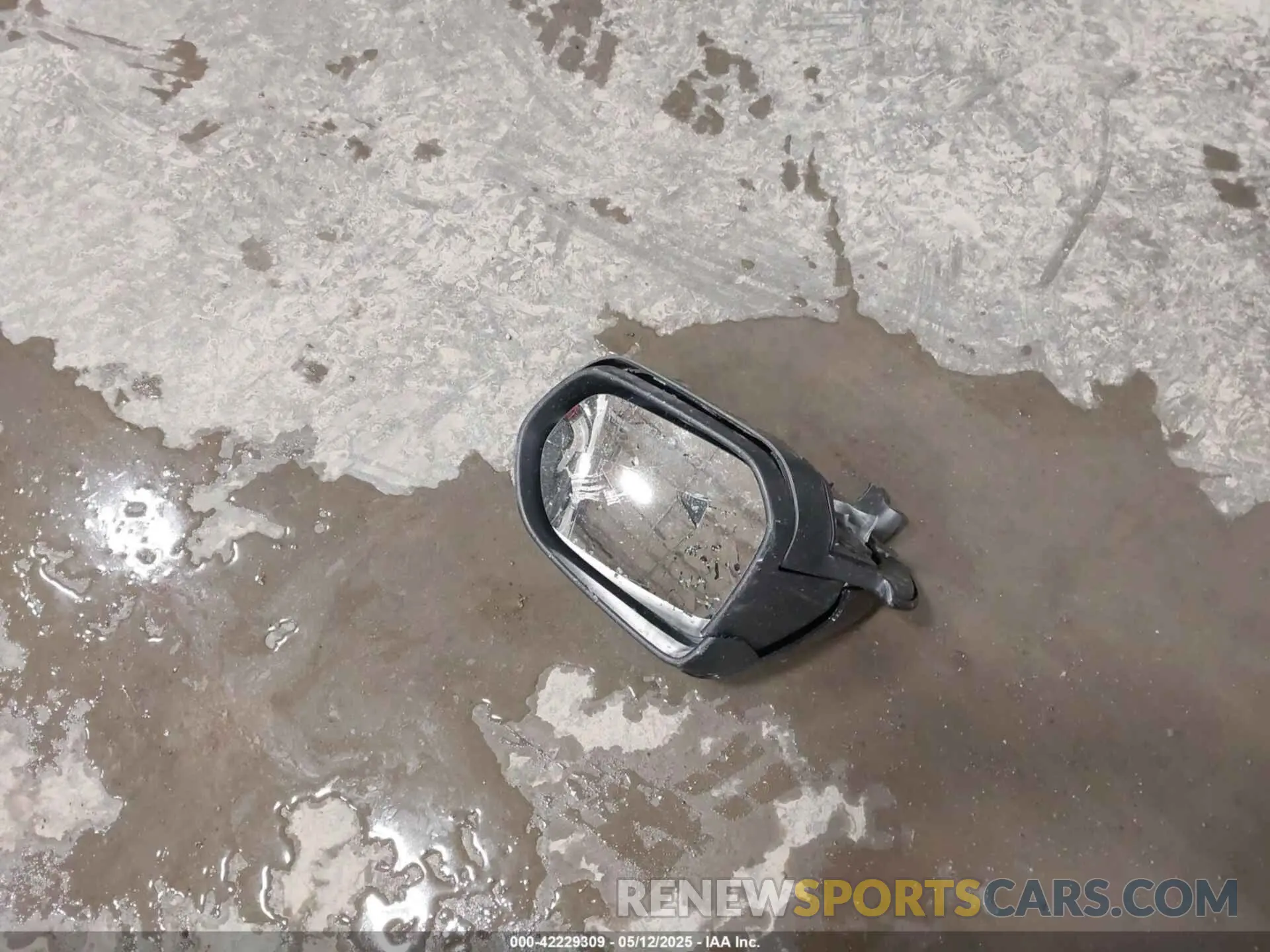 11 Photograph of a damaged car 1GNEVJRS6SJ225285 CHEVROLET TRAVERSE 2025