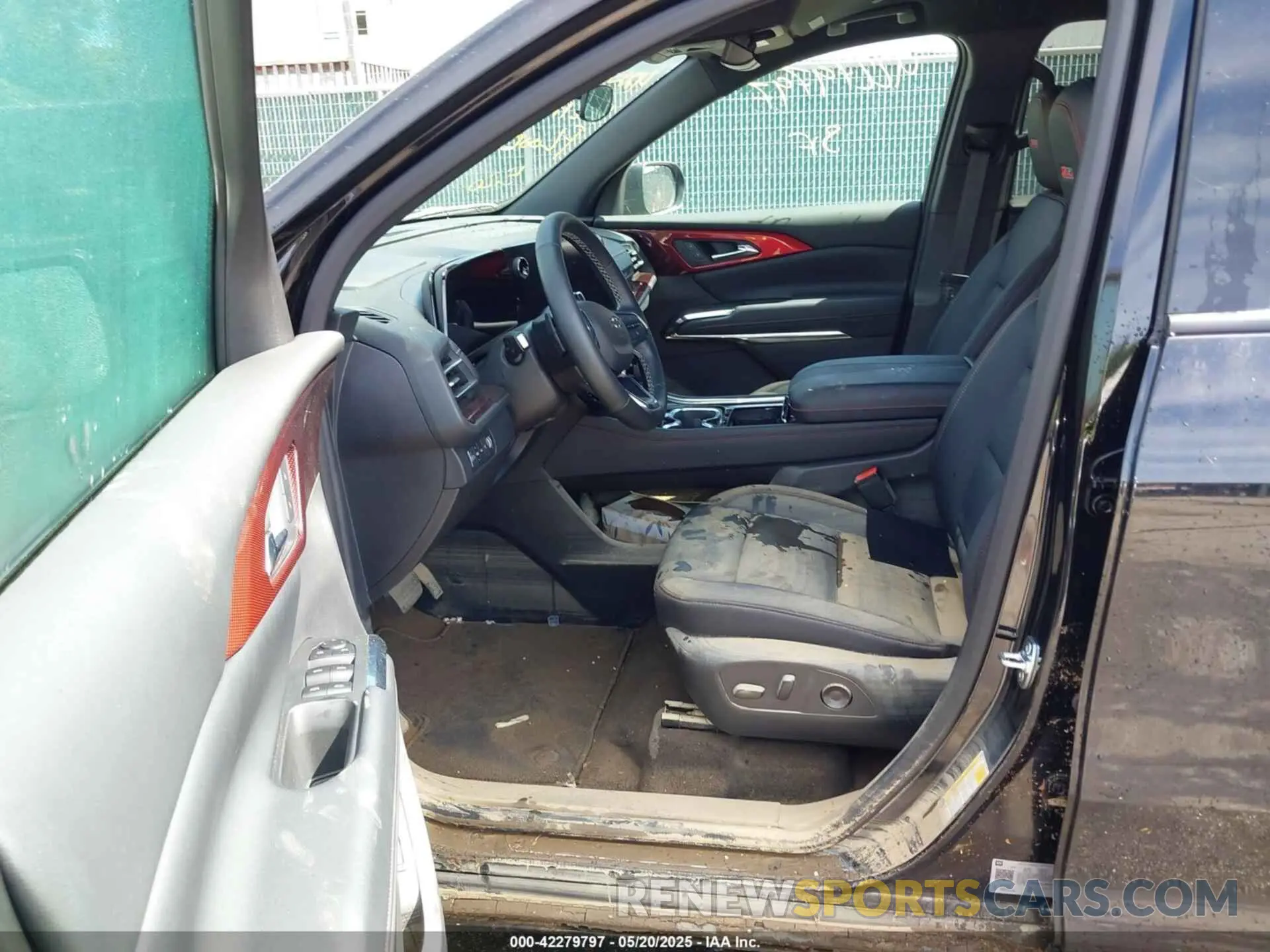 5 Фотография поврежденного автомобиля 1GNEVJRS8SJ184352 CHEVROLET TRAVERSE 2025