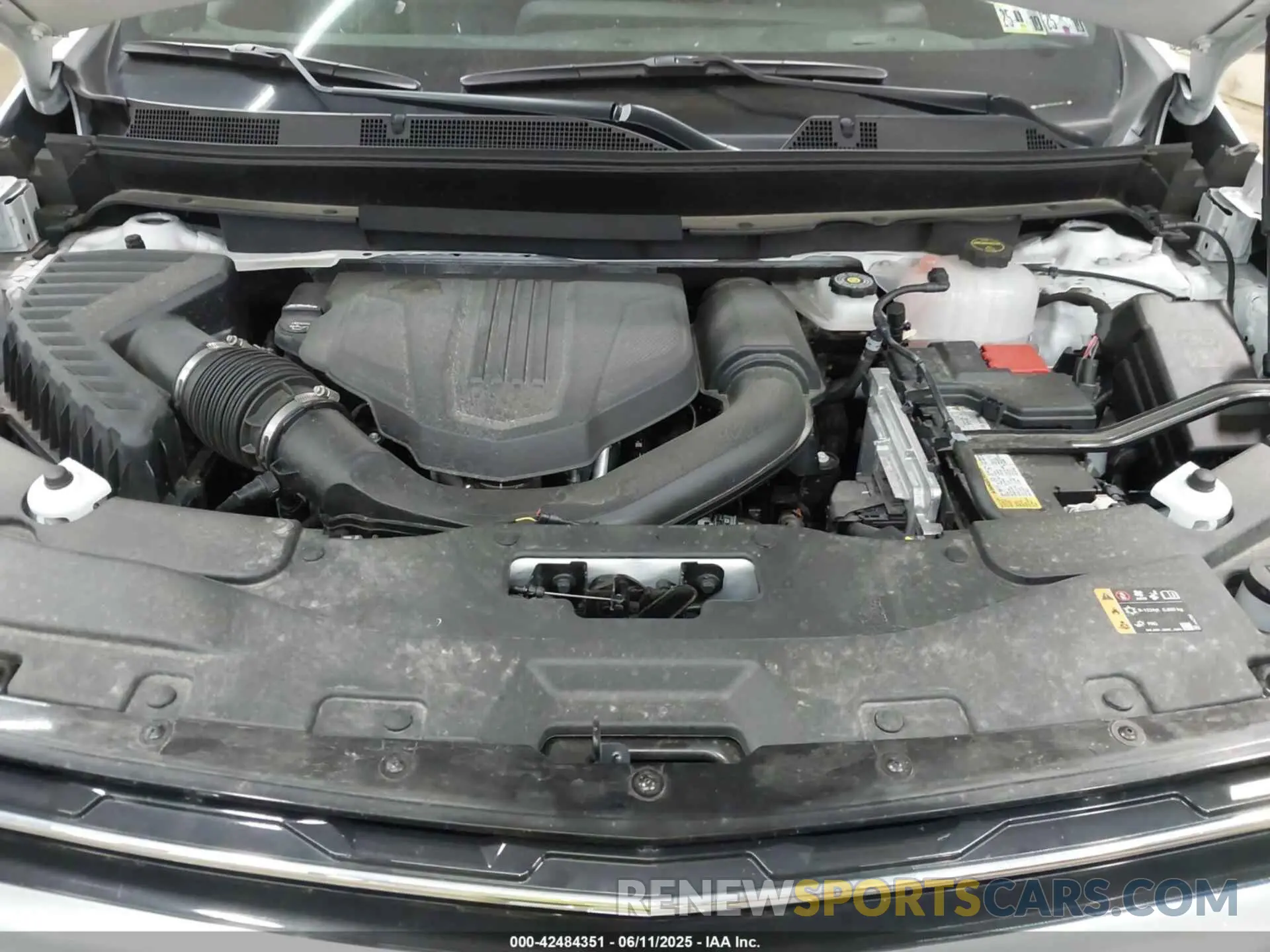 10 Photograph of a damaged car 1GNEVKRS0SJ117217 CHEVROLET TRAVERSE 2025