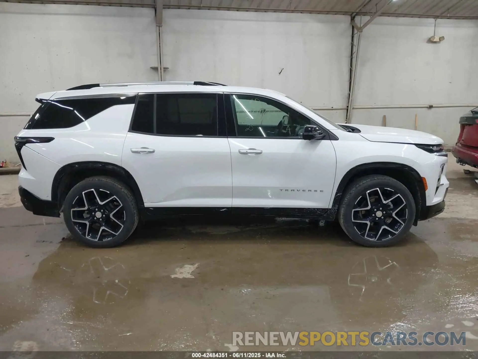 13 Photograph of a damaged car 1GNEVKRS0SJ117217 CHEVROLET TRAVERSE 2025