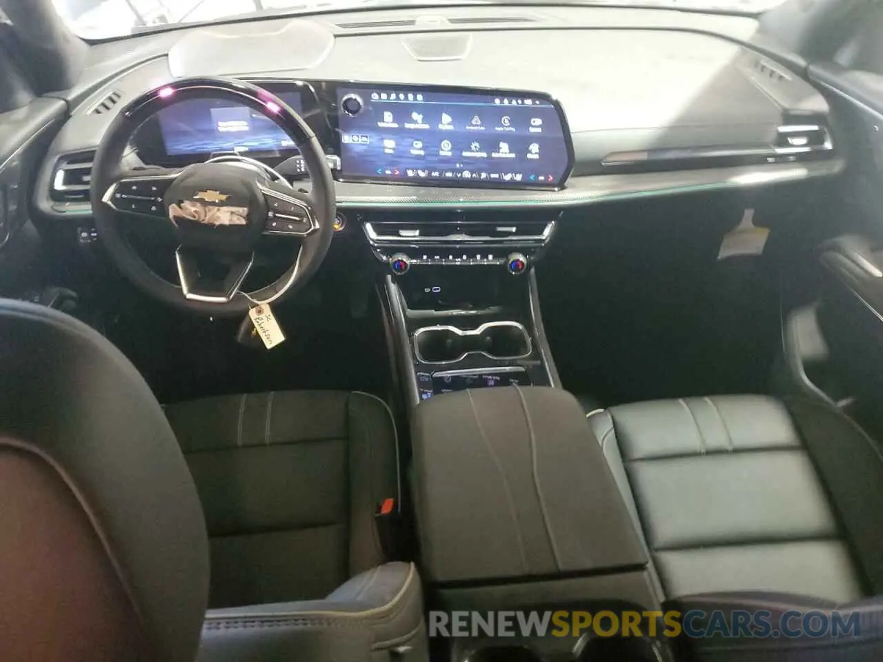 8 Photograph of a damaged car 1GNEVKRS5SJ127953 CHEVROLET TRAVERSE 2025