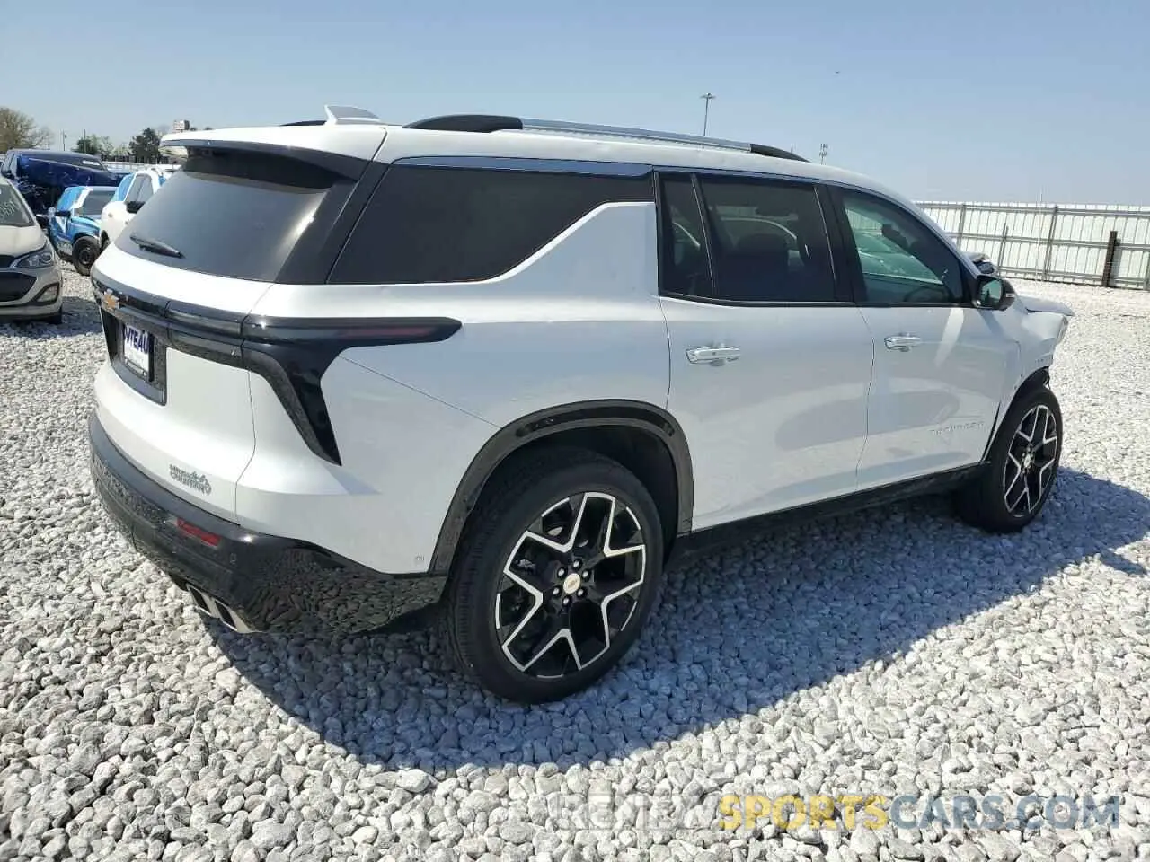 3 Фотография поврежденного автомобиля 1GNEVKRS5SJ155302 CHEVROLET TRAVERSE 2025