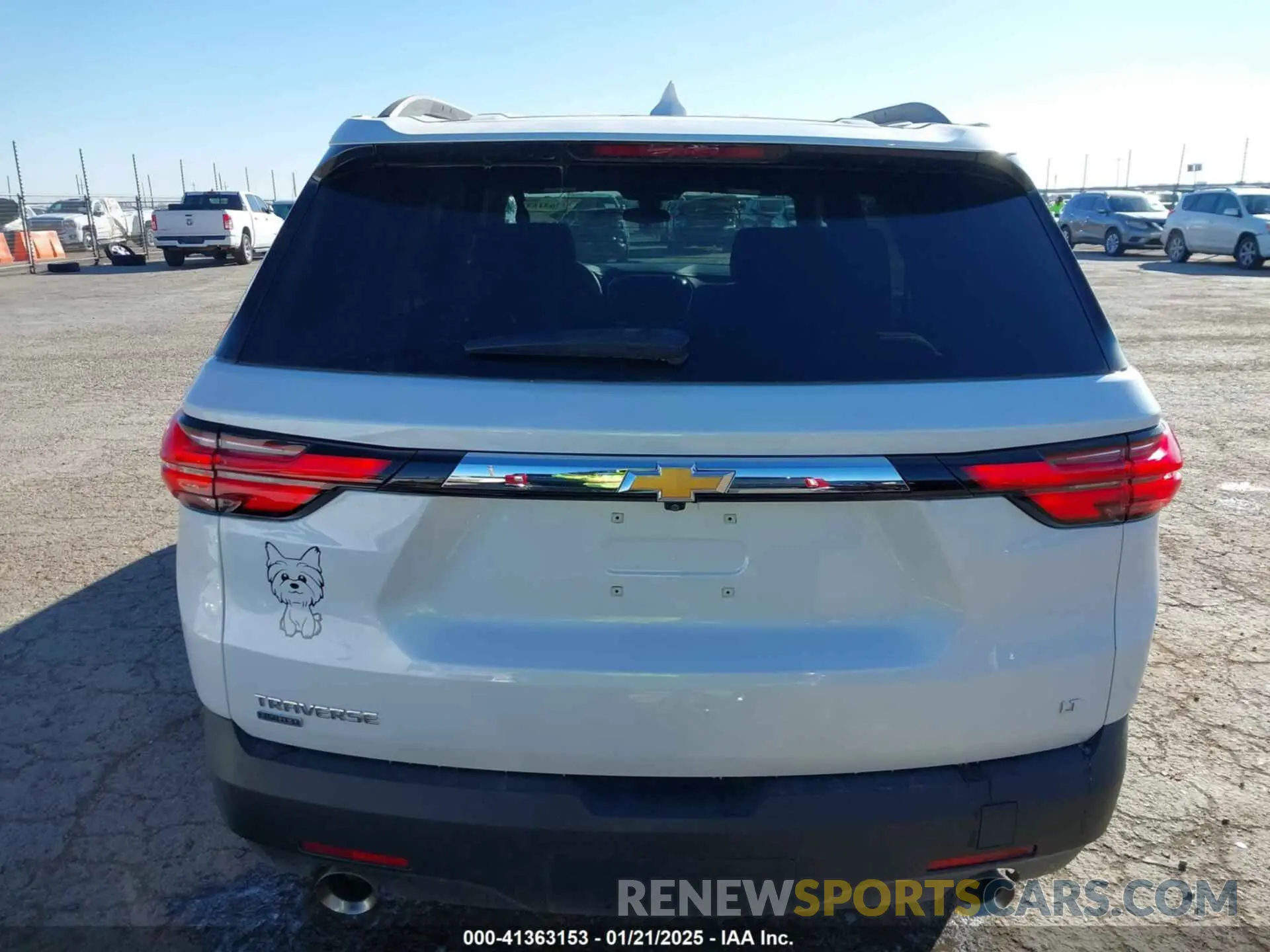 17 Photograph of a damaged car 1GNESVKW5RJ129641 CHEVROLET TRAVERSE LIMITED 2024