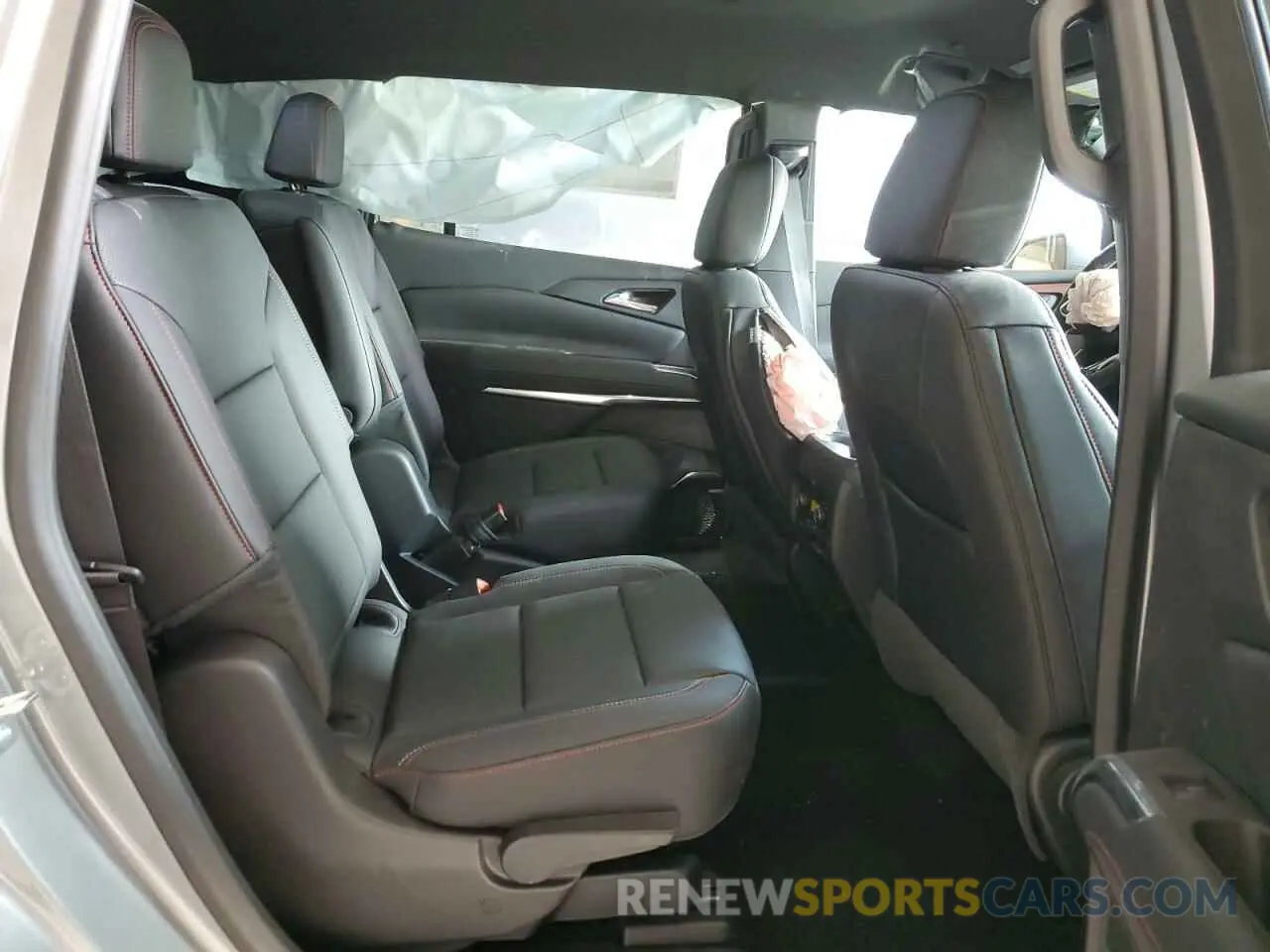 11 Photograph of a damaged car 1GNEVJRS4SJ195221 CHEVROLET TRAVERSE Z 2025