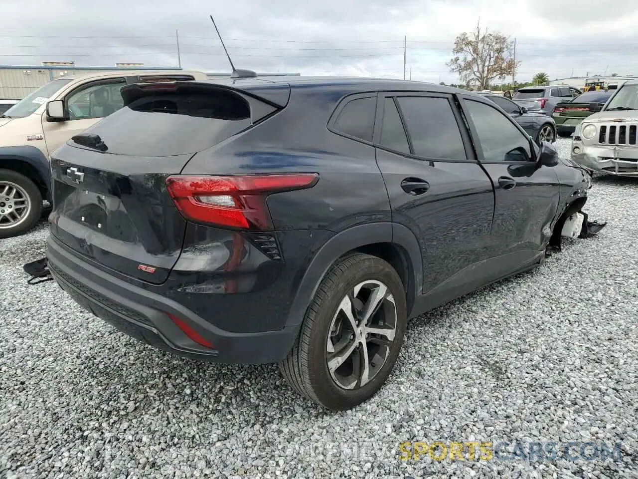 3 Фотография поврежденного автомобиля KL77LGE20RC213273 CHEVROLET TRAX 1RS 2024