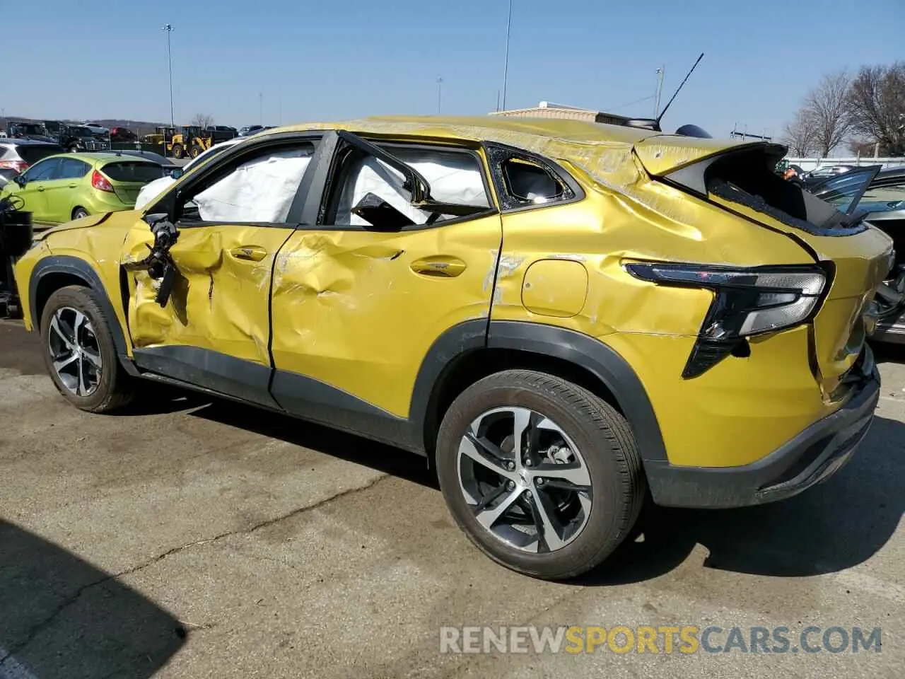 2 Фотография поврежденного автомобиля KL77LGE21RC138440 CHEVROLET TRAX 1RS 2024
