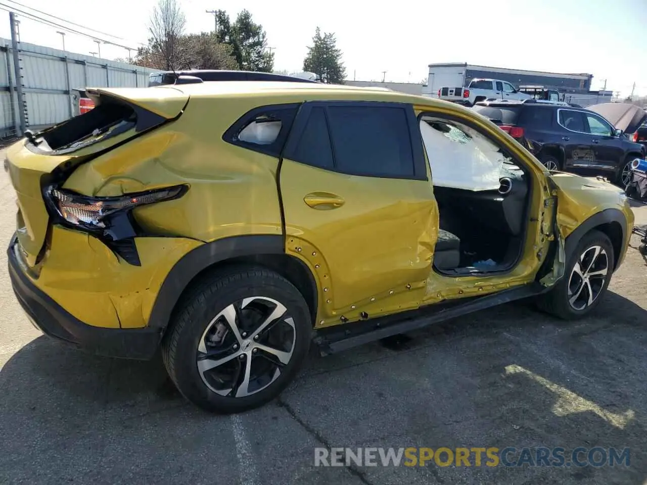 3 Фотография поврежденного автомобиля KL77LGE21RC138440 CHEVROLET TRAX 1RS 2024