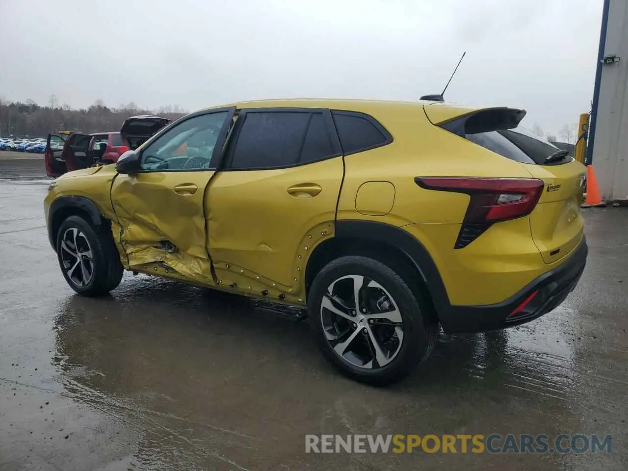 2 Фотография поврежденного автомобиля KL77LGE22RC035740 CHEVROLET TRAX 1RS 2024