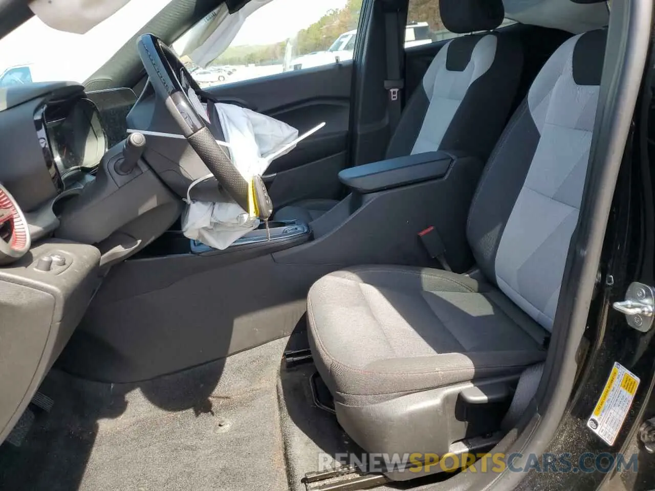 7 Photograph of a damaged car KL77LGE27RC035779 CHEVROLET TRAX 1RS 2024