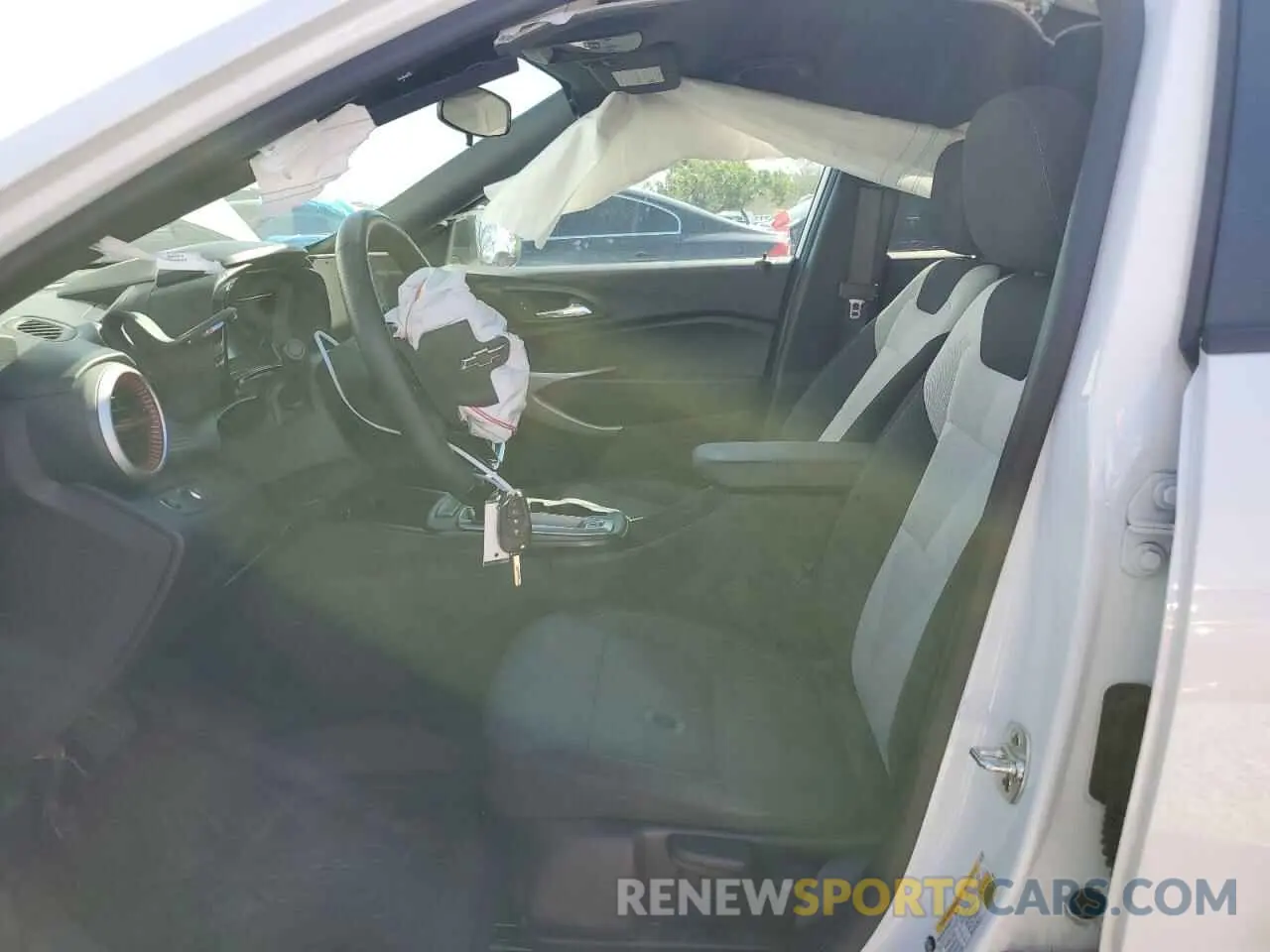 7 Фотография поврежденного автомобиля KL77LGE27RC117463 CHEVROLET TRAX 1RS 2024