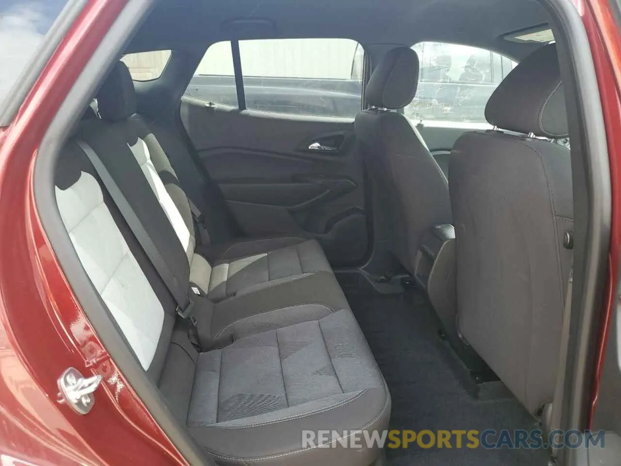 11 Фотография поврежденного автомобиля KL77LGE29RC174604 CHEVROLET TRAX 1RS 2024