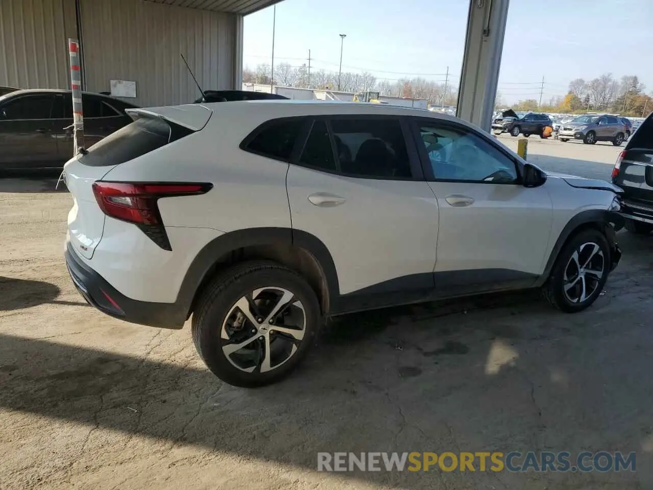 3 Фотография поврежденного автомобиля KL77LGE2XRC181190 CHEVROLET TRAX 1RS 2024