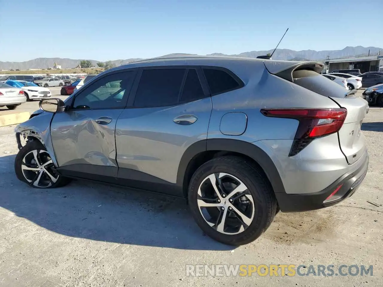 2 Фотография поврежденного автомобиля KL77LGE2XRC229819 CHEVROLET TRAX 1RS 2024