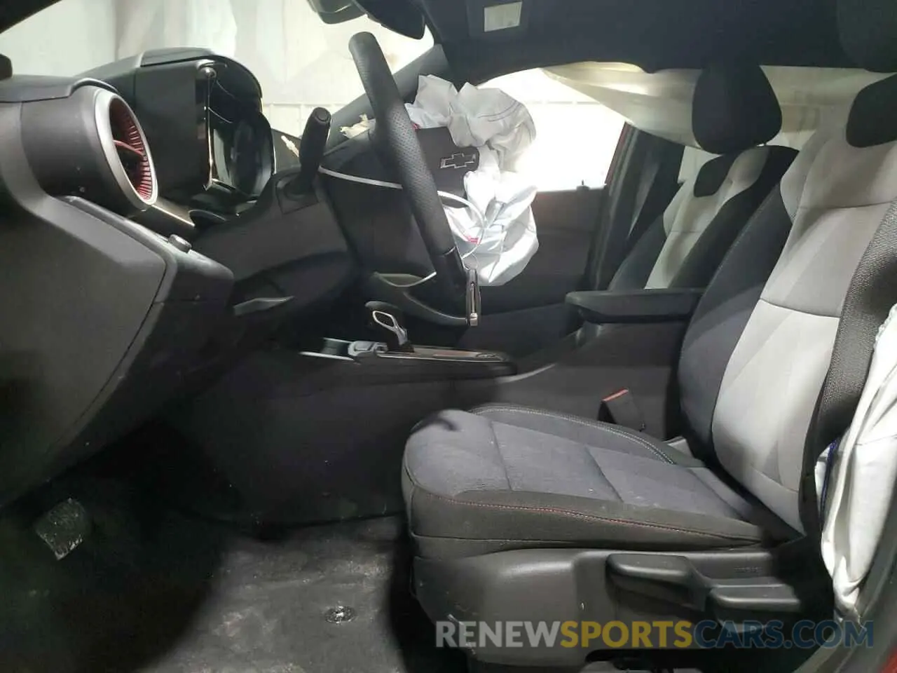 7 Photograph of a damaged car KL77LGEP3SC112147 CHEVROLET TRAX 1RS 2025