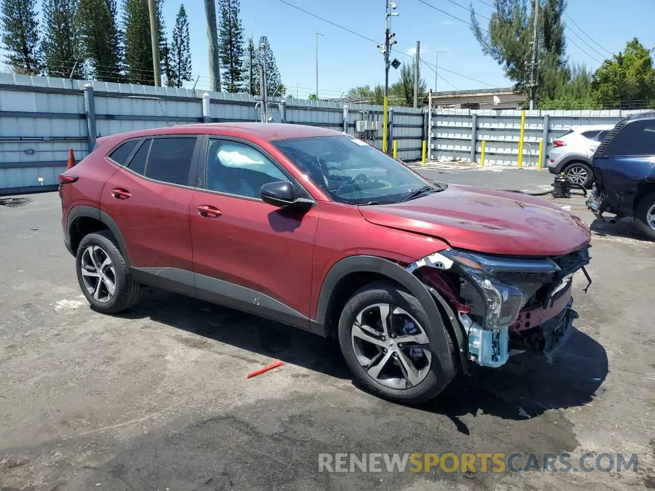 4 Photograph of a damaged car KL77LGEP9SC098738 CHEVROLET TRAX 1RS 2025