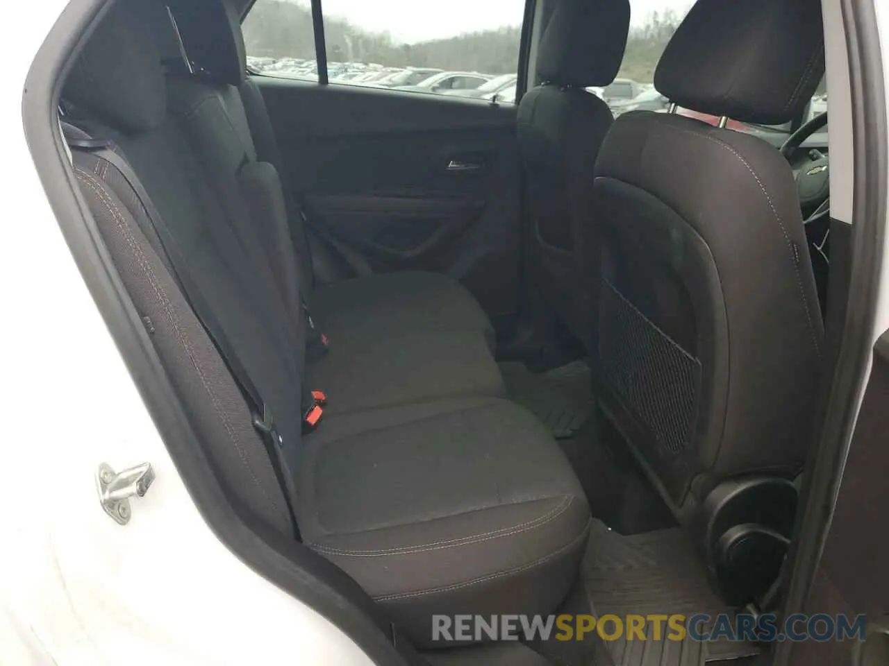 11 Фотография поврежденного автомобиля 3GNCJKSB0KL217792 CHEVROLET TRAX 2019