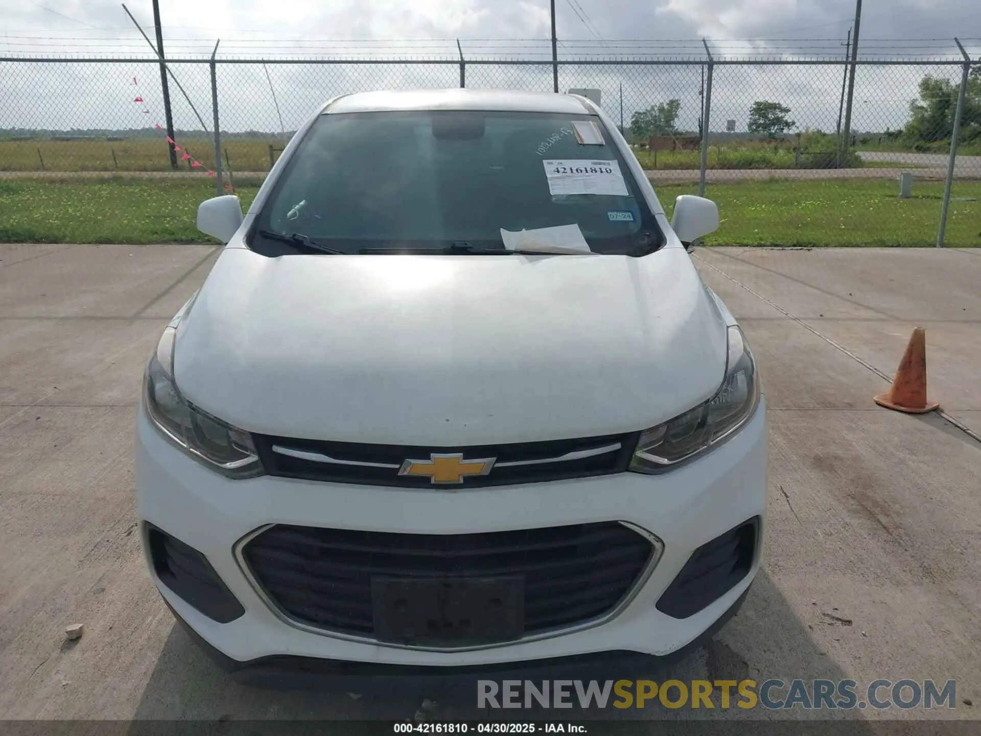 6 Photograph of a damaged car 3GNCJKSB0KL233670 CHEVROLET TRAX 2019