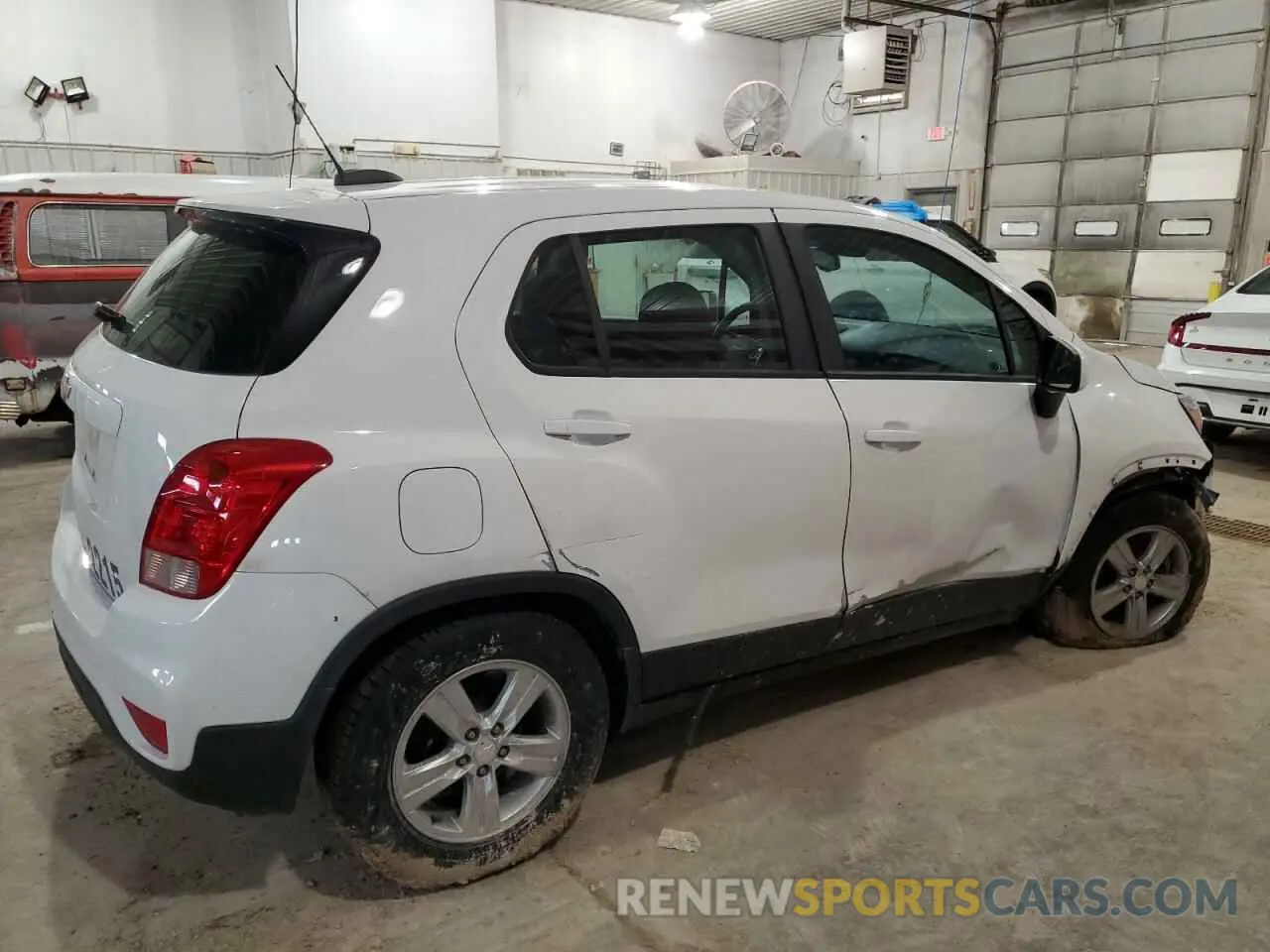 3 Photograph of a damaged car 3GNCJKSB0KL255815 CHEVROLET TRAX 2019