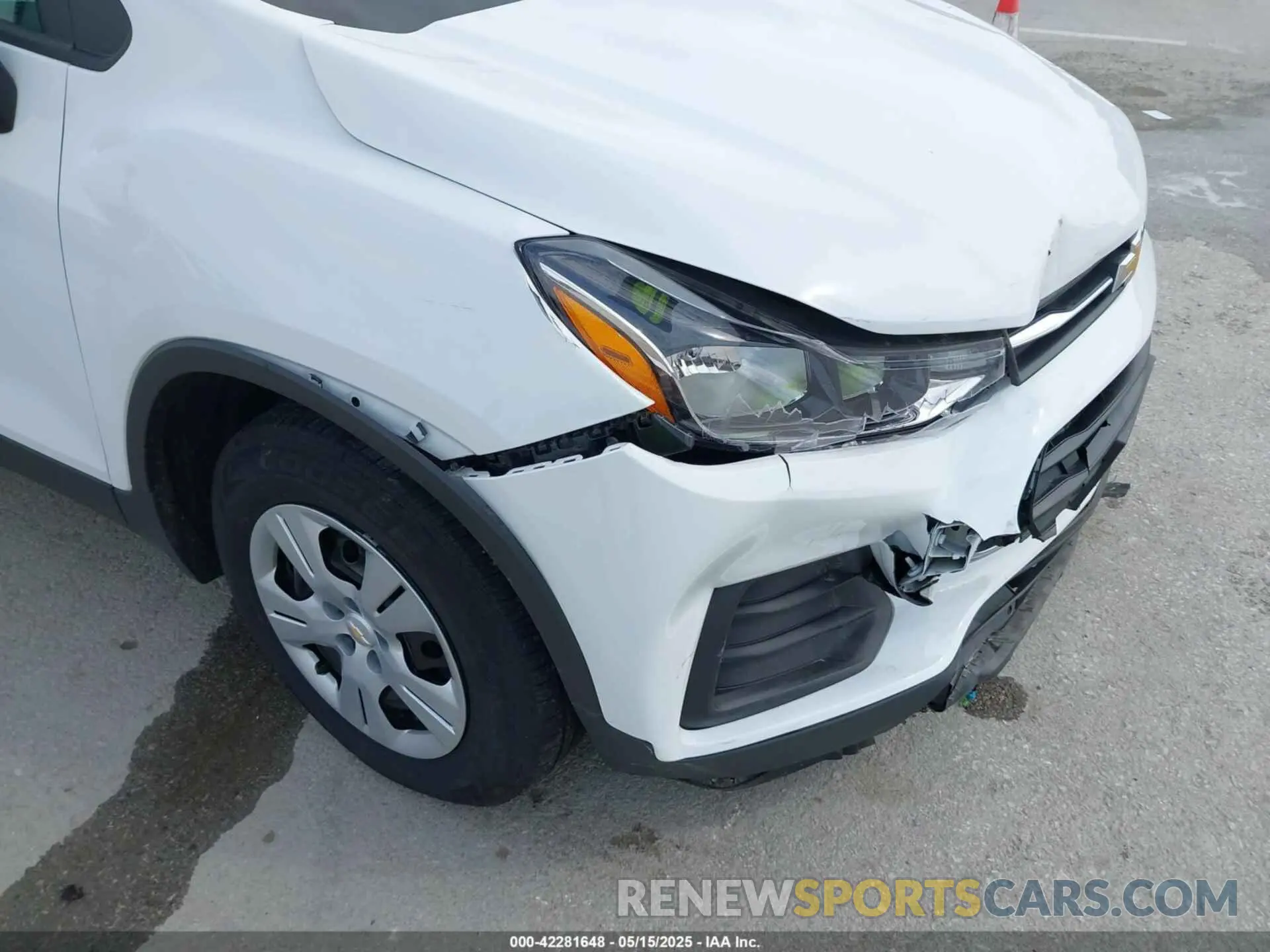 12 Photograph of a damaged car 3GNCJKSB1KL130676 CHEVROLET TRAX 2019