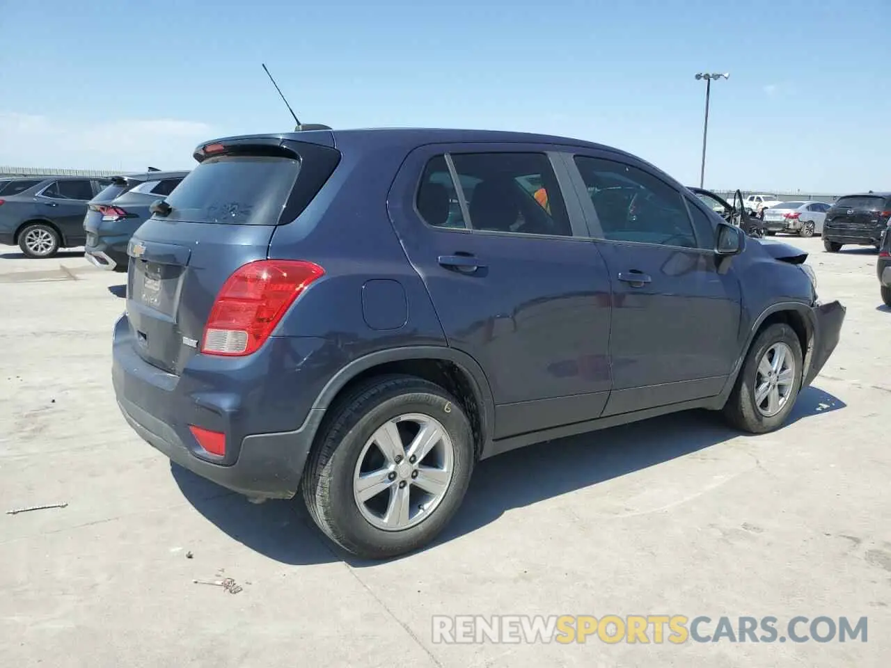 3 Photograph of a damaged car 3GNCJKSB1KL203724 CHEVROLET TRAX 2019