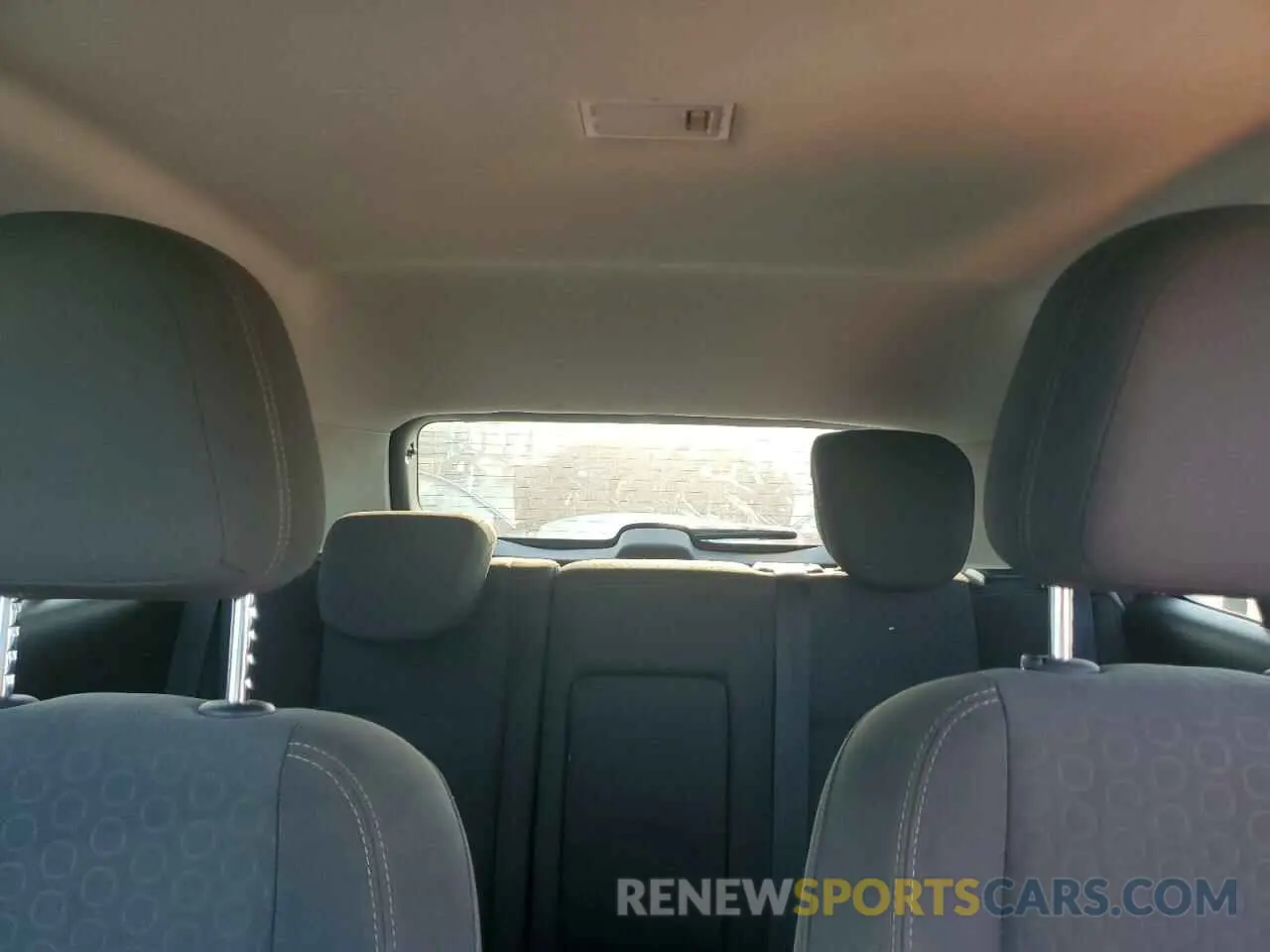 10 Фотография поврежденного автомобиля 3GNCJKSB1KL281663 CHEVROLET TRAX 2019